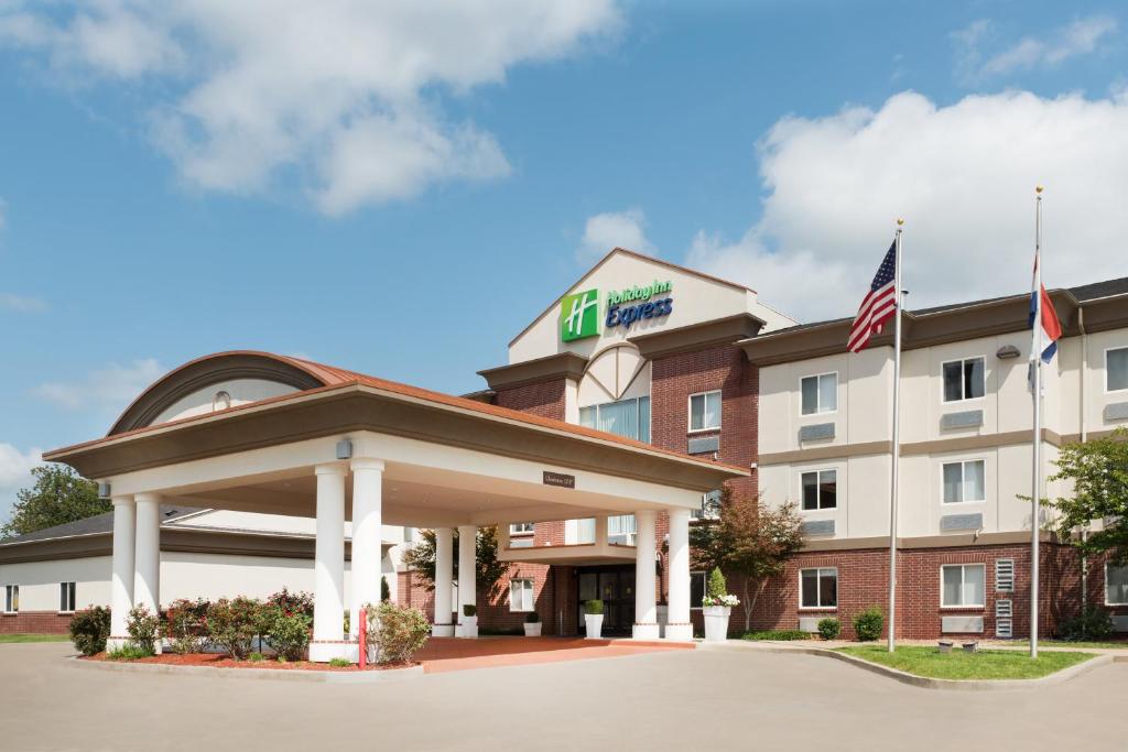 Holiday Inn Express Warrenton an IHG Hotel - image 6