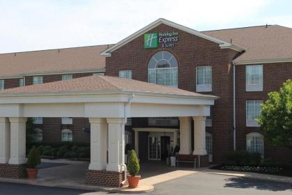 Holiday Inn Express Hotel  Suites Warrenton an IHG Hotel