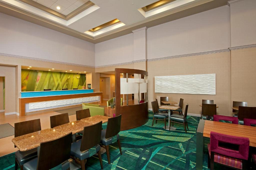 SpringHill Suites Chicago Naperville/Warrenville - image 3