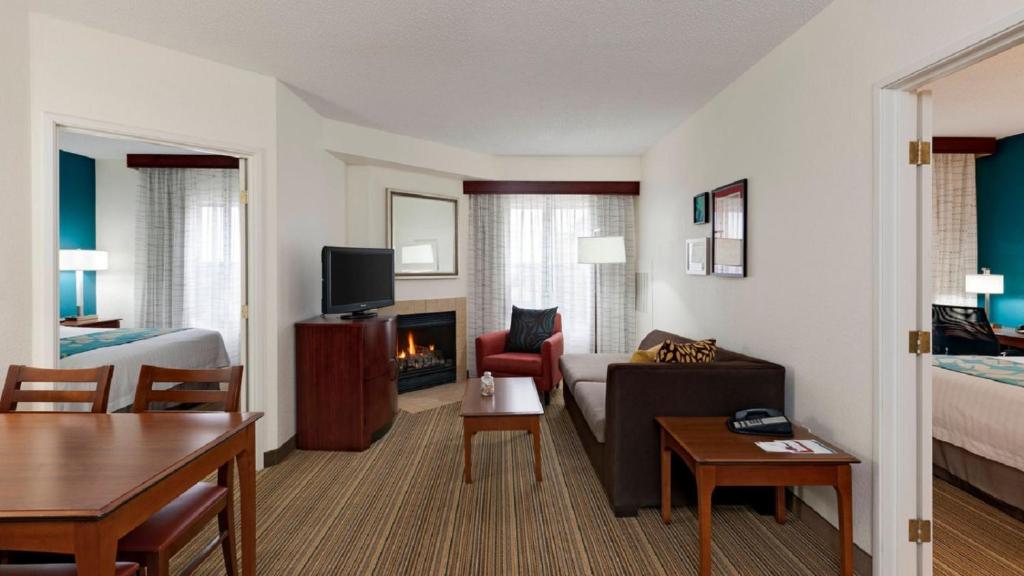 Residence Inn by Marriott Chicago Naperville/Warrenville - image 4