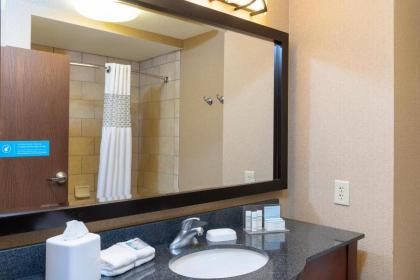 Hampton Inn Warsaw - image 9