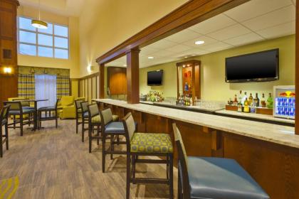 Hampton Inn & Suites Providence-Warwick Airport - image 10