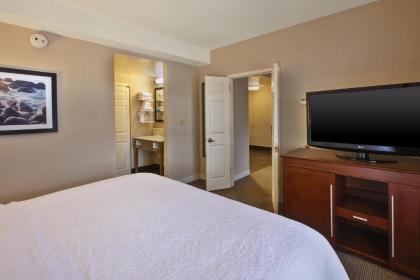 Hampton Inn & Suites Providence-Warwick Airport - image 7