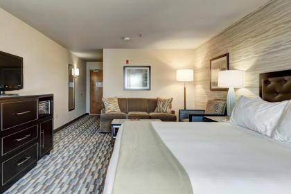 Holiday Inn Express Hotel & Suites Warwick-Providence Airport an IHG Hotel - image 10