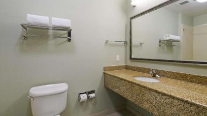 Best Western Plus Wasco Inn & Suites - image 14