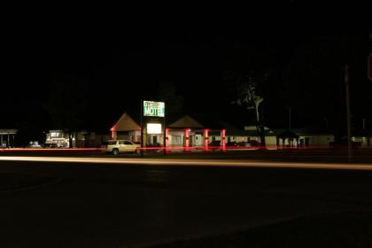 Theroff's Motel - image 4