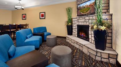 Best Western Plus Washington Hotel - image 2