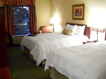 Hampton Inn Washington - image 3