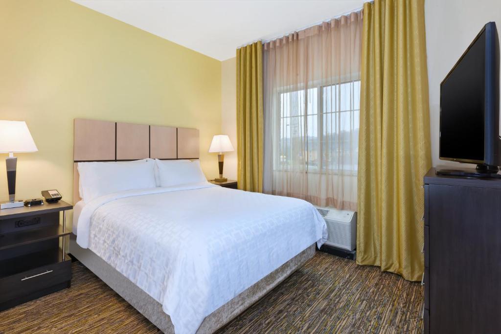 Candlewood Suites Washington North an IHG Hotel - image 7