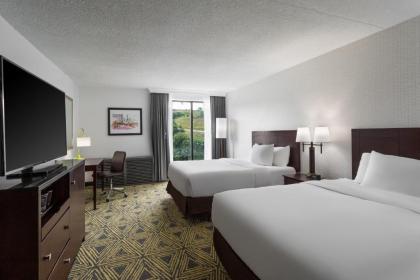 DoubleTree by Hilton Pittsburgh - Meadow Lands - image 18