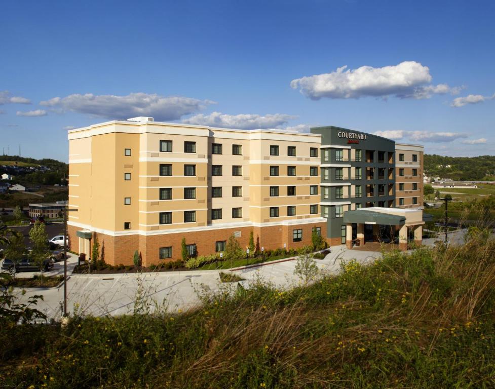 Courtyard by Marriott Pittsburgh Washington Meadow Lands - main image