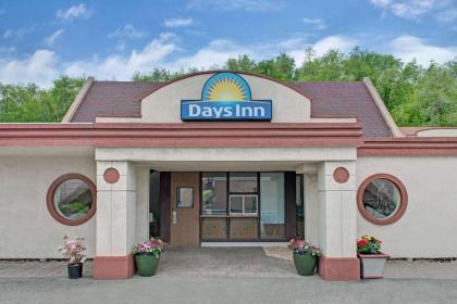 Days Inn by Wyndham Washington - image 11