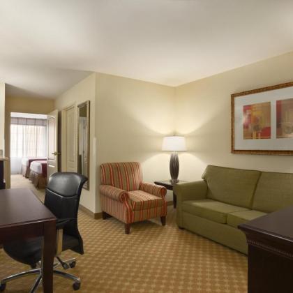 Country Inn & Suites by Radisson Washington at Meadowlands PA - image 2