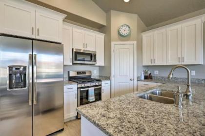 Upscale Townhome with Pool-Near St George and Zion - image 5