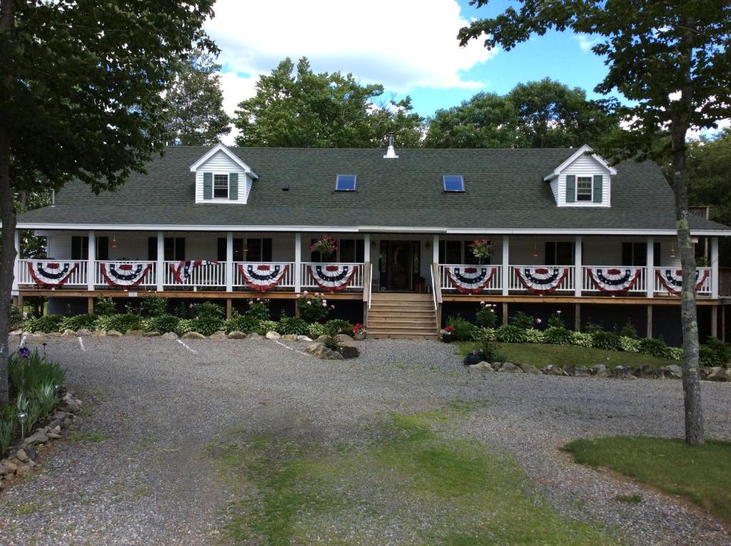 Blueberry Fields Bed & Breakfast - main image