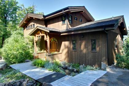 Cascadia Tree House - image 8