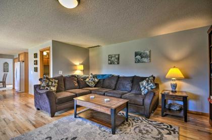 Peaceful Pet-Friendly Washougal Paradise! - image 2