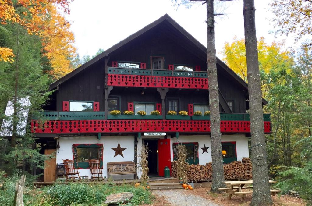 Grunberg Haus Inn & Cabins - image 4