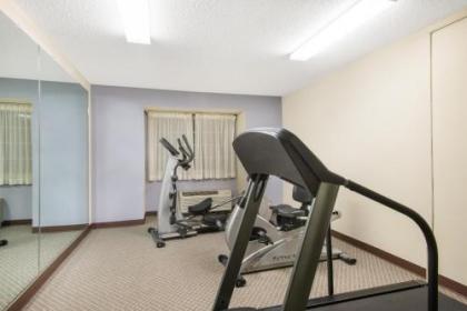 Microtel Inn & Suites By Wyndham Seneca Falls - image 14