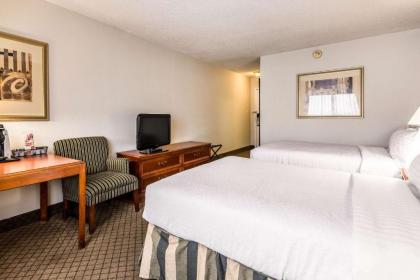 Quality Inn near Finger Lakes and Seneca Falls - image 13