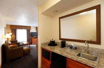 Hampton Inn Waterloo - image 9