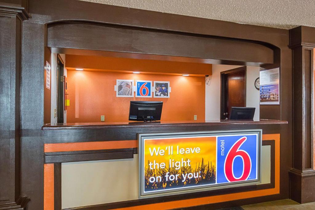 Motel 6-Waterloo IA - Crossroads Mall - Cedar Falls - image 6