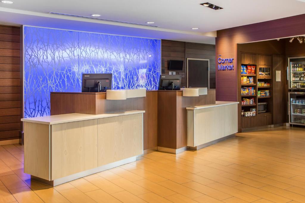 Fairfield Inn & Suites by Marriott Waterloo Cedar Falls - image 2