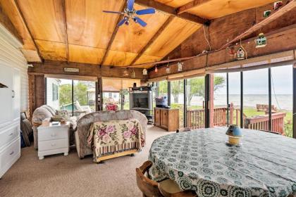 Lyndonville House with Fire Pit and Screened-In Patio! - image 11