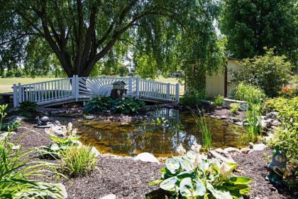 Lyndonville House with Fire Pit and Screened-In Patio! - image 6