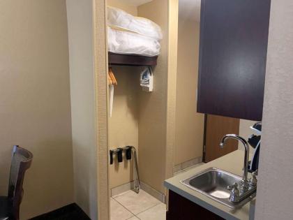 SureStay Plus Hotel by Best Western Watertown - image 9