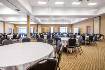 Comfort Suites Johnson Creek Conference - image 6