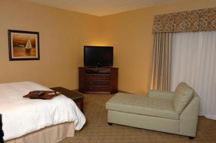 Hampton Inn Watertown - image 12