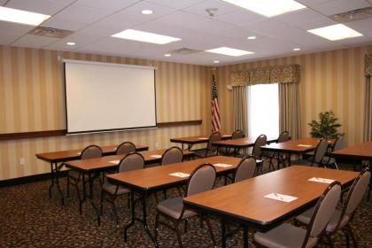 Hampton Inn Watertown - image 3