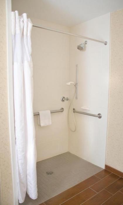 Hilton Garden Inn Watertown - image 14