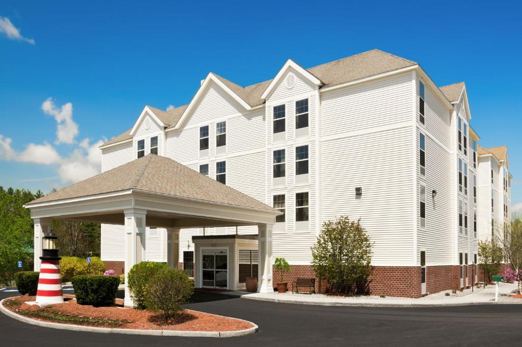 Hampton Inn Waterville - main image