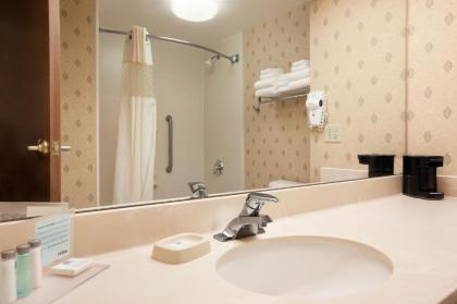 Hampton Inn Waterville - image 11