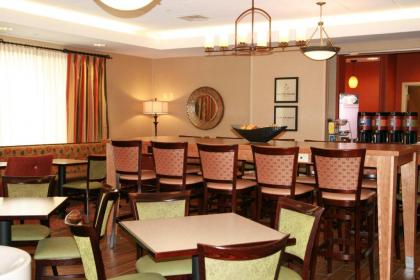 Hampton Inn Waterville - image 6