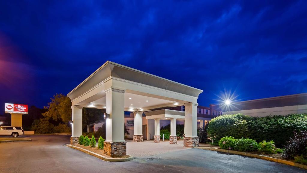 Best Western Plus Waterville Grand Hotel - main image