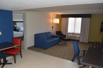 Holiday Inn Express & Suites Waterville - North an IHG Hotel - image 4