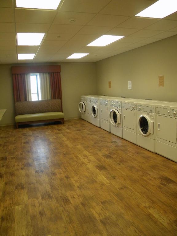 Teddy's Residential Suites Watford City - image 6