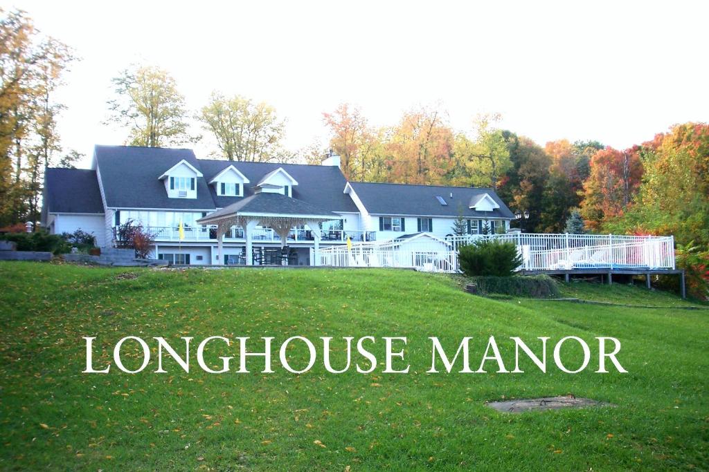 Longhouse Manor B&B - main image