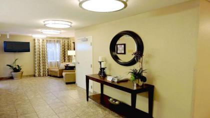 Sonesta Simply Suites Chicago Waukegan - image 2