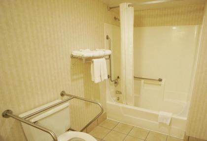 Red Roof Inn Gurnee - Waukegan - image 5