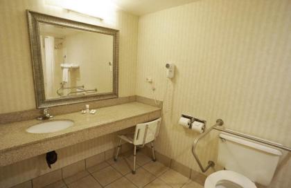 Red Roof Inn Gurnee - Waukegan - image 8