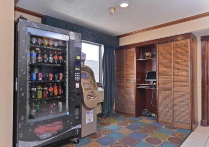 Rodeway Inn Waukegan - image 14