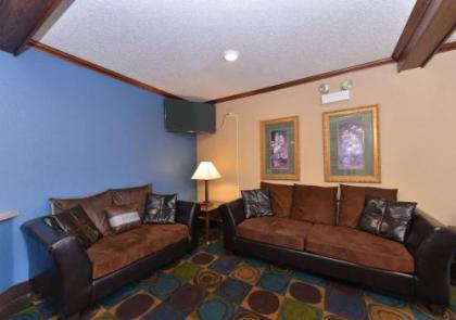 Rodeway Inn Waukegan - image 8