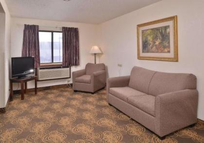 Rodeway Inn Waukegan - image 9