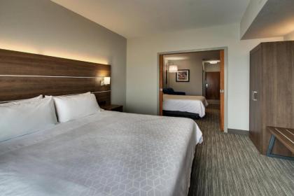 Holiday Inn Express Hotel & Suites Waukegan/Gurnee an IHG Hotel - image 8