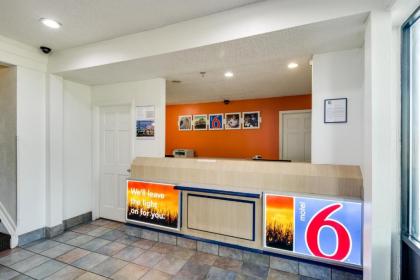 Motel 6-Waukegan IL - image 14