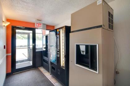 Motel 6-Waukegan IL - image 7